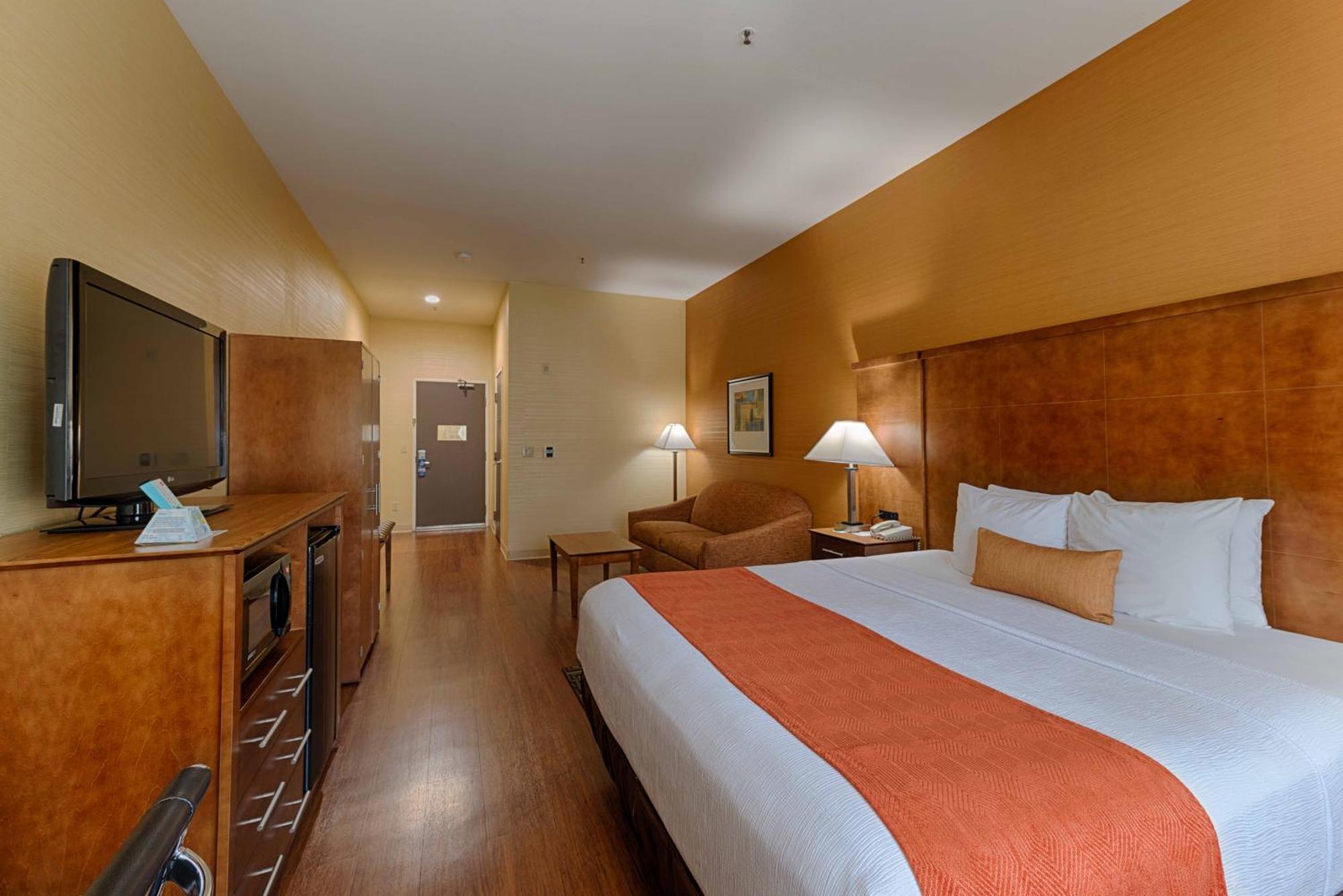 Best Western Plus Delta Inn & Suites Oakley Eksteriør bilde