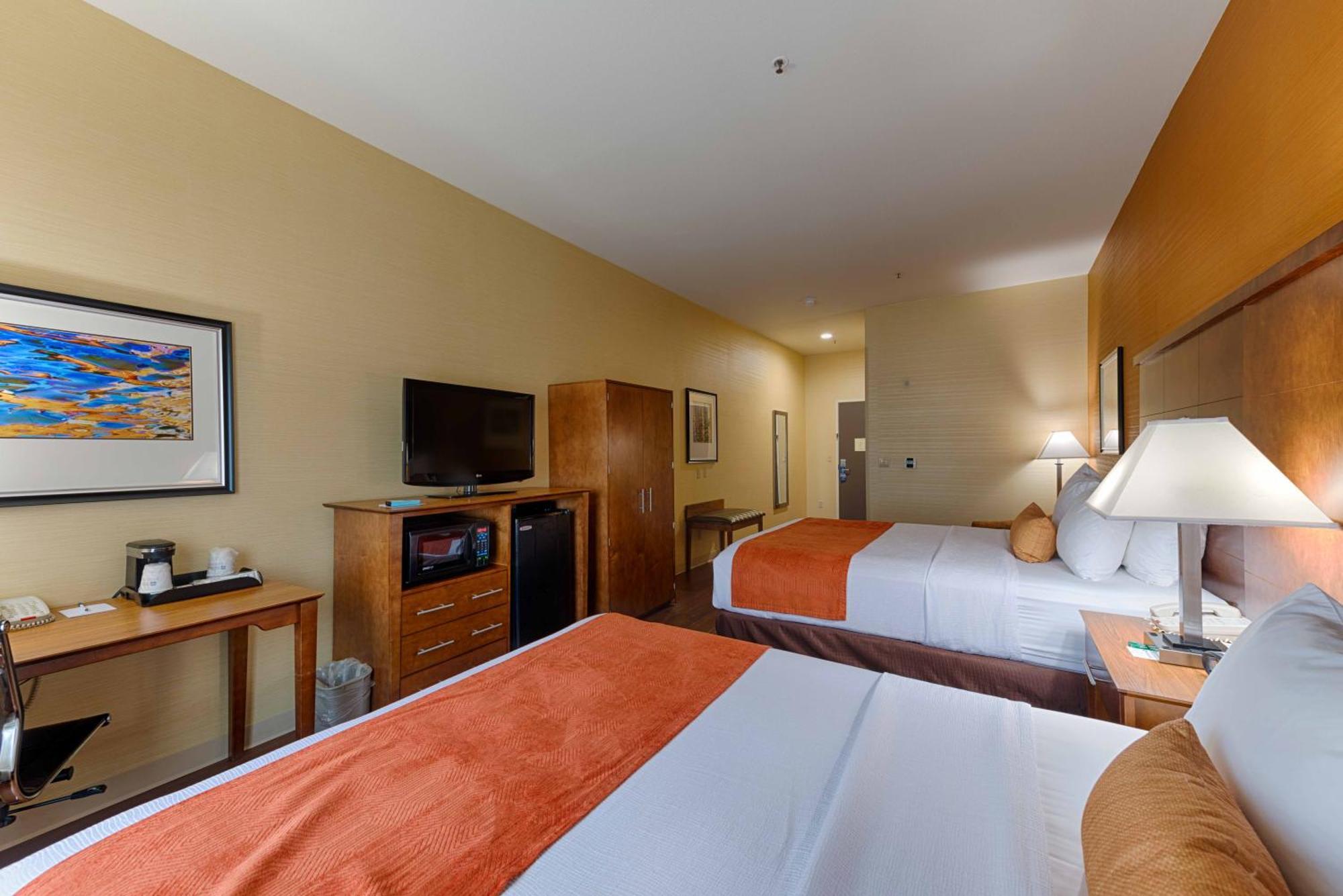 Best Western Plus Delta Inn & Suites Oakley Eksteriør bilde